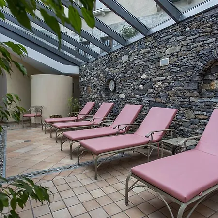 Cresta Hotel 3*