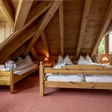 Cresta 3* فيلمز