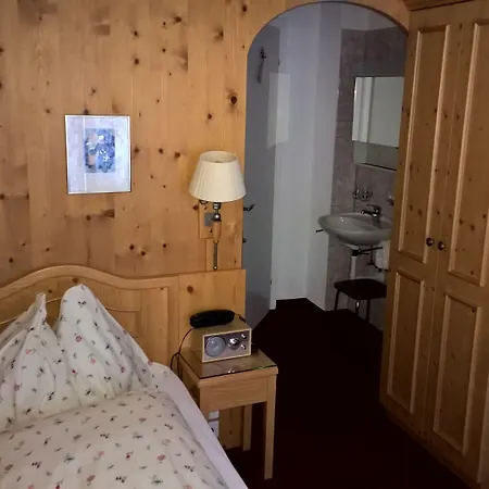 Cresta Ξενοδοχείο 3*